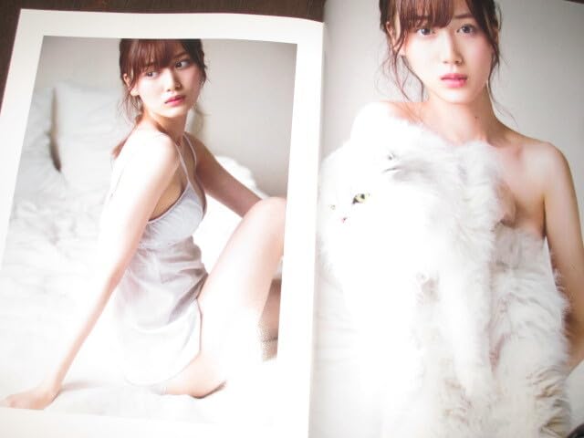 Amazon.co.jp: 乃木坂46 山下美月 1st写真集 忘れられない人 帯付 初版
